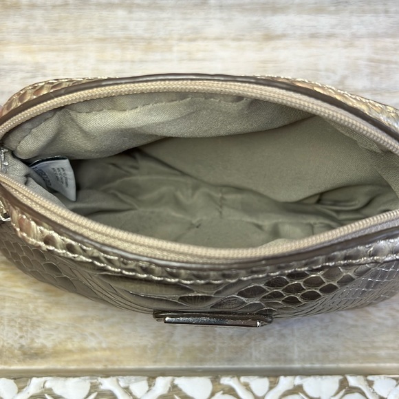 LIZ CLAIBORNE Est. 1976 Wristlet Gold Snake-print - Picture 4 of 8